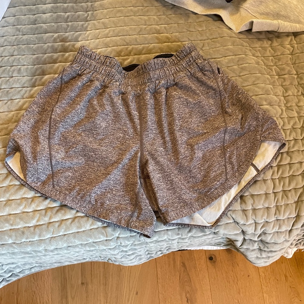 Lululemon track that mid rise 5”